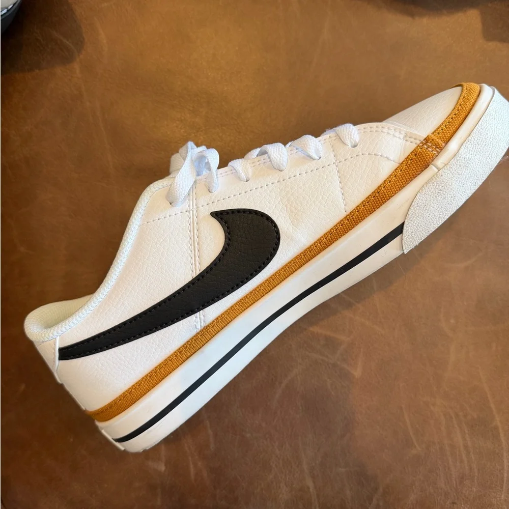 Nike Court Legacy White and Black Sneaker - Picture 2 of 3